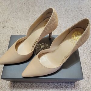Vince Camuto Women's Tan Heels